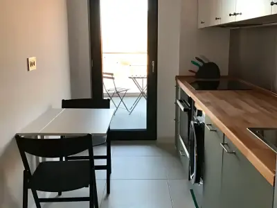 Bucatarie apartament vanzare Sector 1 Bucuresti cu zona masa